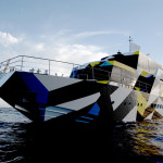 Un'opera d'arte galleggiante: il Guilty approda a Napoli (FOTO)
