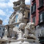 Fontana del Reuccio di nuovo imbrattata dai vandali