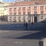 Piazza Plebiscito: smantellamento record, ma restano le cartacce