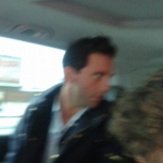 ESCLUSIVA: Mika avvistato in auto mentre lascia l'Hotel Vesuvio dopo l'esibizione partenopea (FT)