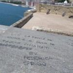 La terrazza di Castel Dell'Ovo tra messaggi d'amore e volgarità