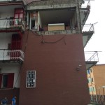 Bomba d'acqua nel napoletano, Portici in ginocchio: sventrato un palazzo, un ferito (FT)
