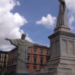 Il Cristo di Rio sbarca a piazza Dante: è una trovata pubblicitaria (FOTO)