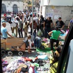 Le terribili avventure dei turisti toscani a Napoli: sbarcati a Porta Nolana durante il mercatino abusivo (FOTO)