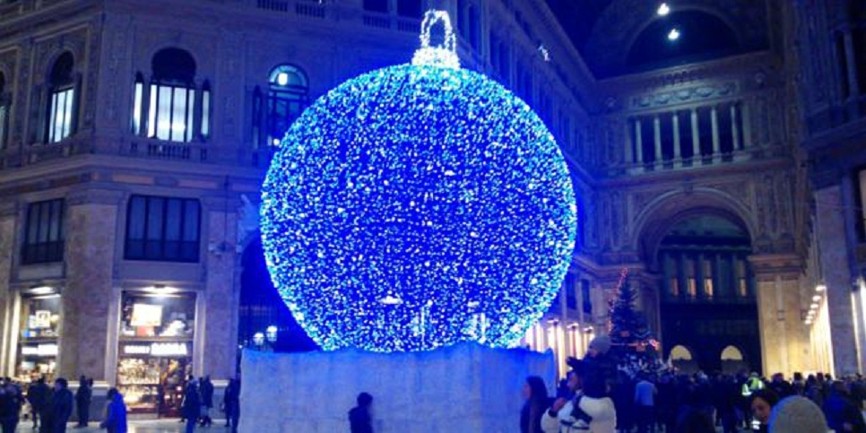 Addobbi Natalizi Napoli.Natale A Napoli E Tutto Pronto Road Tv Italia