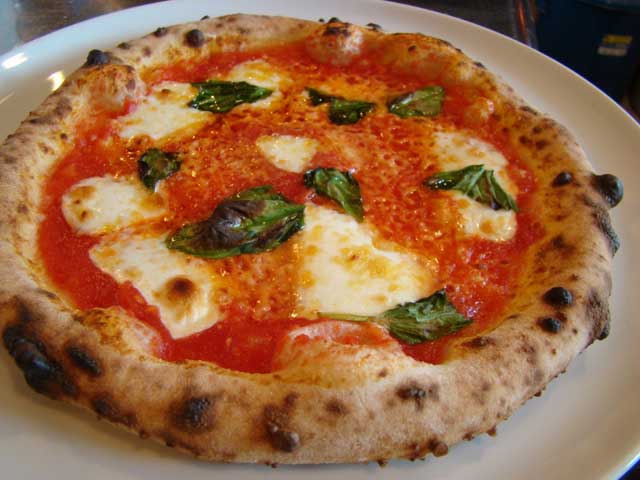 Cercasi pizzaiolo, 6 mila posti vacanti in Italia