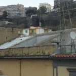 Maltempo - Crolla tetto a via Consalvo (FOTO esclusive)