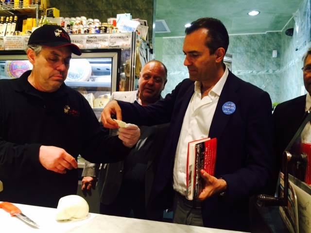 De Magistris a New York: su facebook il diario americano del sindaco