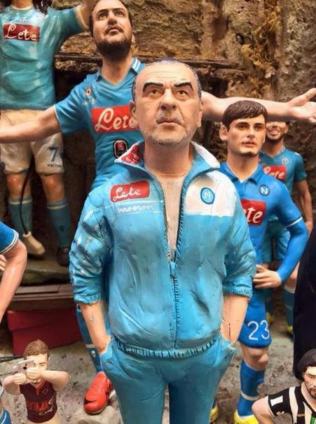 Maurizio Sarri: oggi il giorno della firma, ma lui è già sul presepe