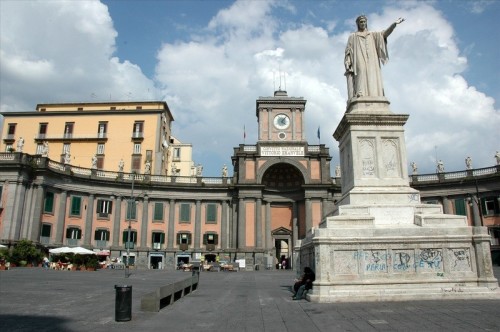 piazza dante - Convitto nazionale Vittorio Emanuele II.