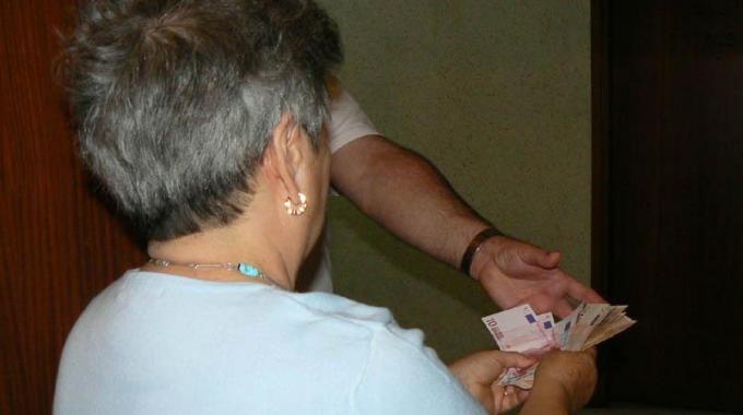 Truffa da 10mila euro ai danni di una 82enne a Ischia: preso