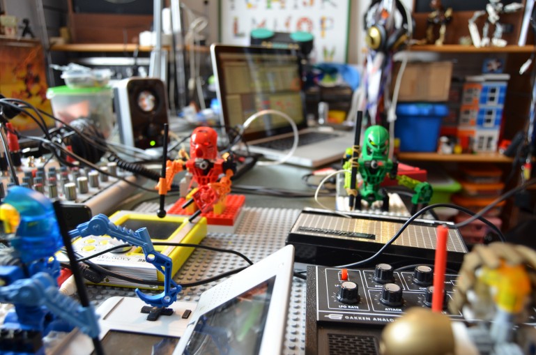 Toa Mata Band: i personaggi della Lego si esibiscono dal vivo a Napoli