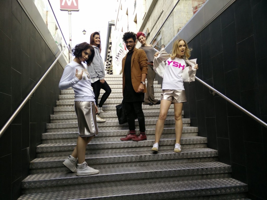 Flash mob della moda per valorizzare la metro di Napoli