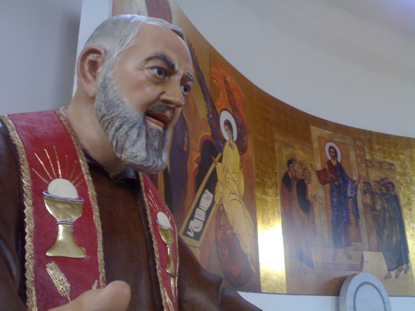 Ogliastro dice no alla statua di San Pio