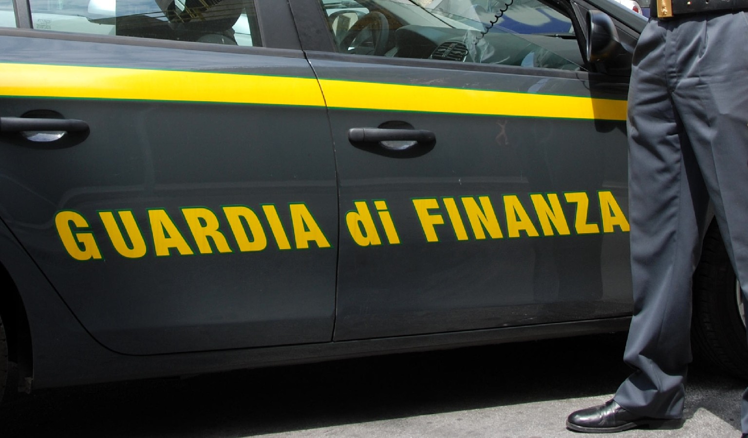 Camorra: Gdf e polizia sgominano cellula a Roma, sequestri per un milione di euro