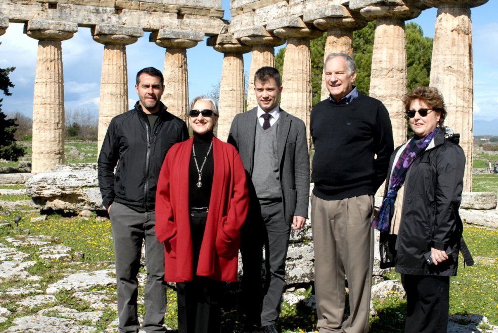 L'Ambasciatore USA John R. Phillips in visita a Paestum