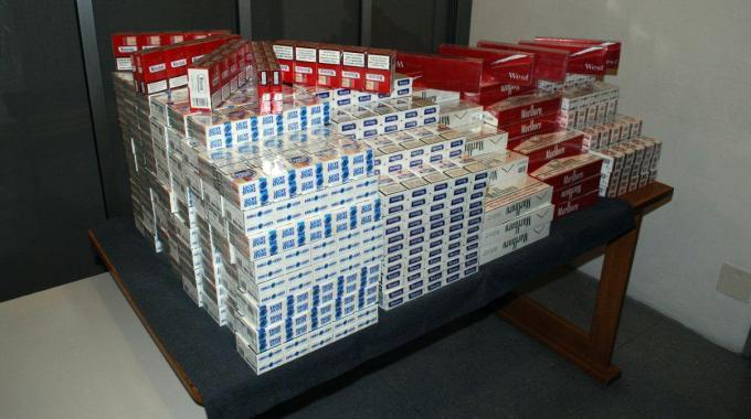 Sequestrate otto tonnellate di sigarette nel napoletano
