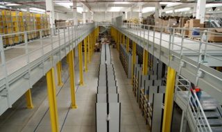 Amazon annuncia l'apertura di un deposito di smistamento ad Arzano