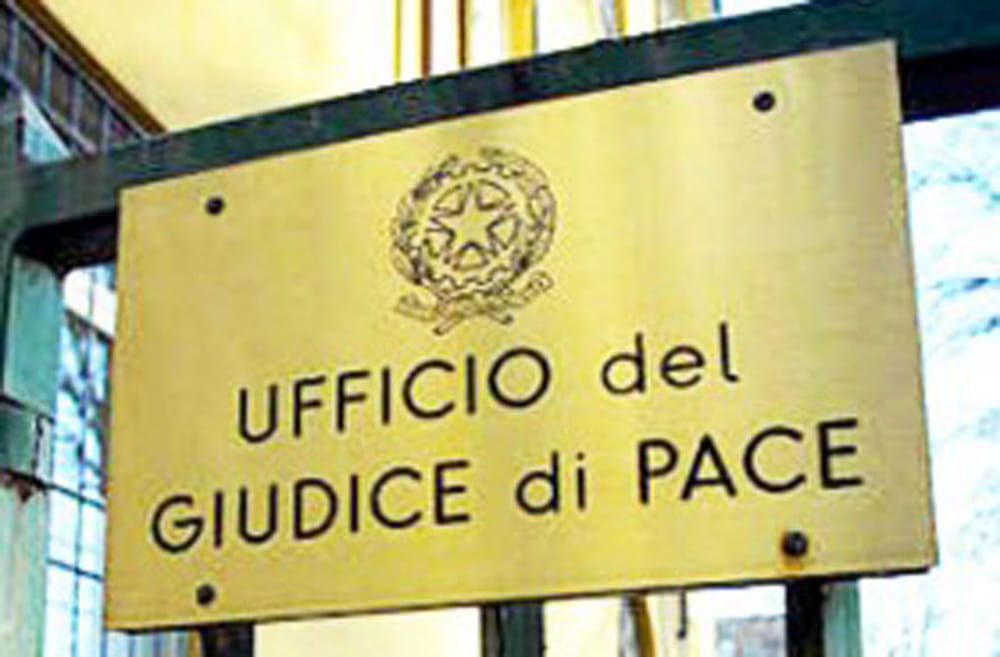 Giudici di pace di Napoli, Troianiello: 