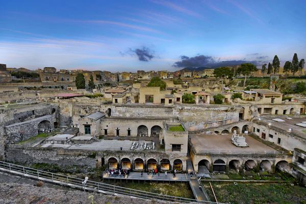 Ercolano: il Mito con il futuro intorno