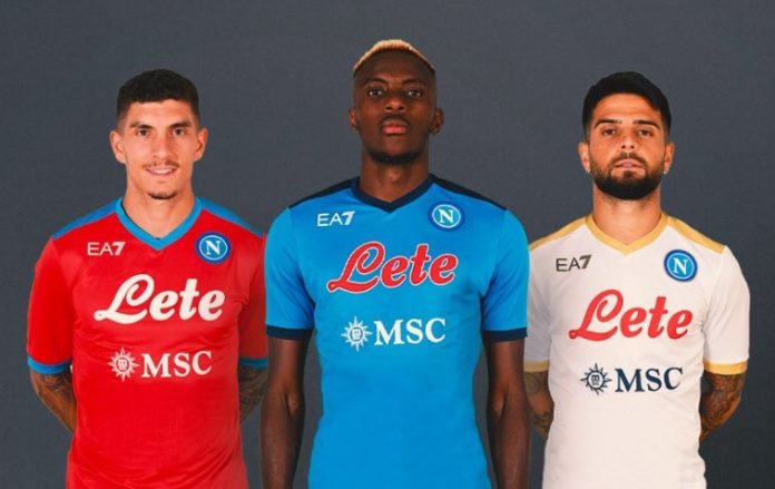Napoli, ecco le nuove maglie della stagione 2021-22