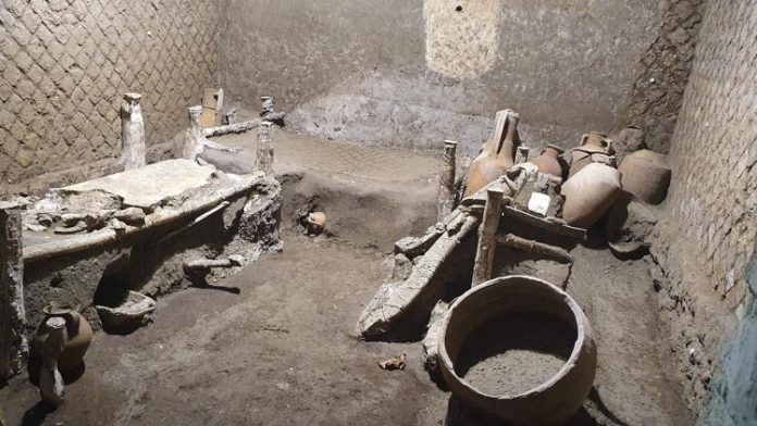 Pompei, scoperta negli Scavi: stanza degli schiavi a Civita Giuliana