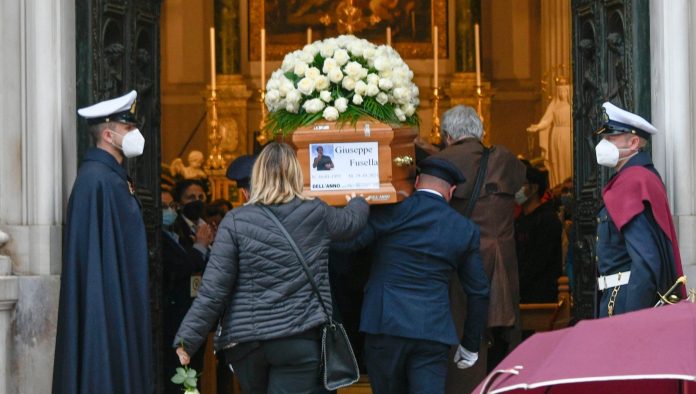 Portici, oggi i funerali di Tullio e Giuseppe