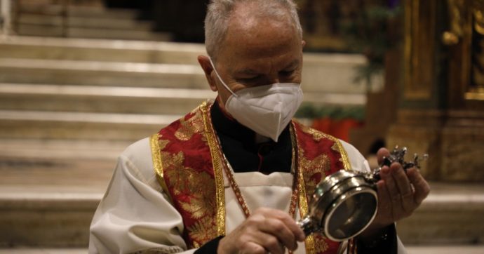San Gennaro, nel Duomo di Napoli si è sciolto il sangue