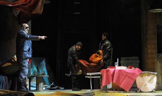 Renato Carpentieri porta in scena "Il complice" di Friedrich Dürrenmatt al Teatro Nuovo di Napoli