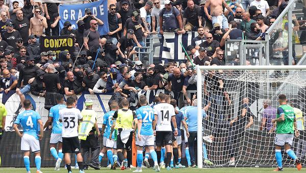 Spezia-Napoli 0-3, gol e incidenti sugli spalti