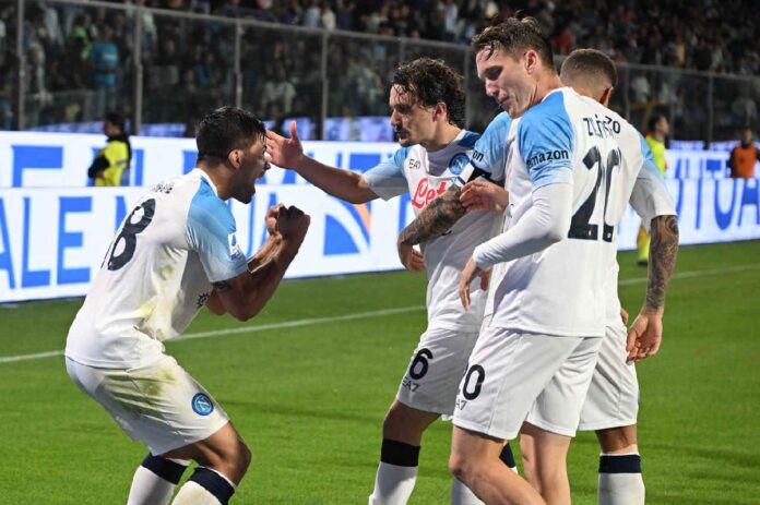 Serie A, Il Napoli espugna Cremona 4-1 e vola in testa da solo