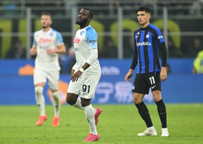 Prima sconfitta del Napoli, azzurri battuti dall'Inter 1-0