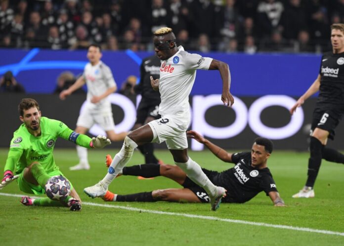 Champions, è un Napoli da applausi: Eintracht spazzato via con Osi e Di Lorenzo