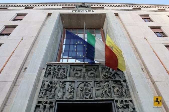 Giorno del ricordo, bandiere a mezz'asta alla Città Metropolitana di Napoli