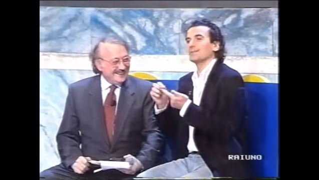 Gianni Minà, il duetto con Massimo Troisi e l'agendina (Video)