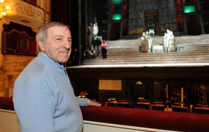 Il teatro San Carlo omaggia Roberto De Simone per i suoi 90 anni