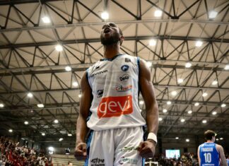 La GeVi Napoli Basket supera Treviso e torna al successo in campionato