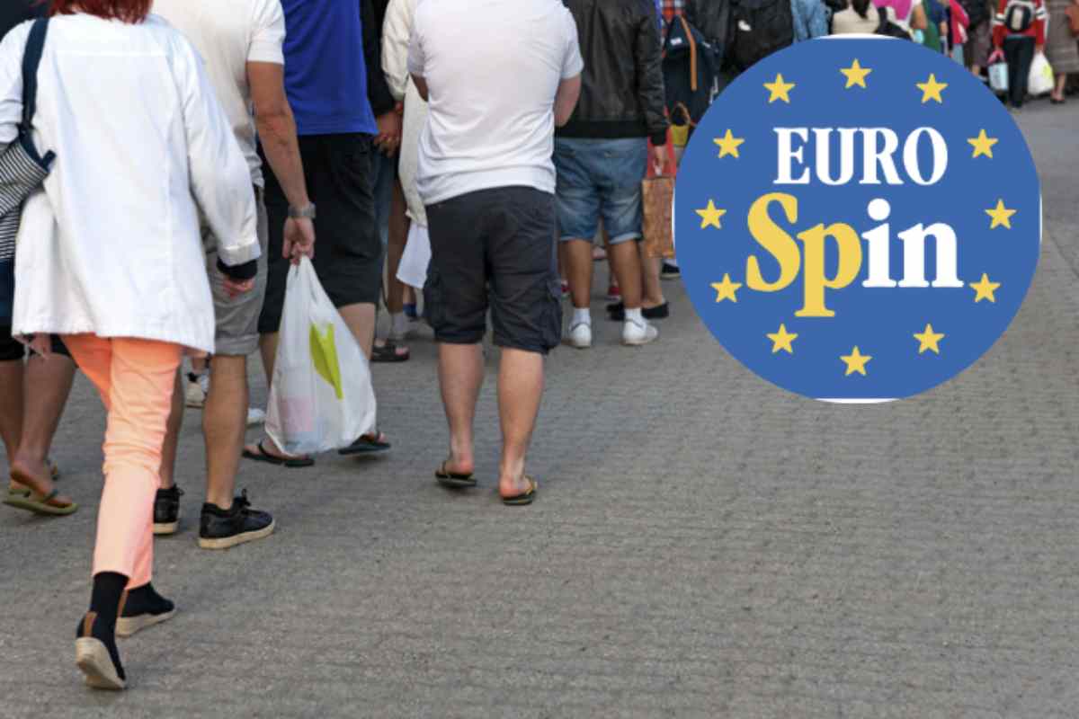 Con soli 50 euro, i clienti hanno la possibilità di acquistare una macchina per il lavaggio e la stiratura dei coprisedili della propria auto