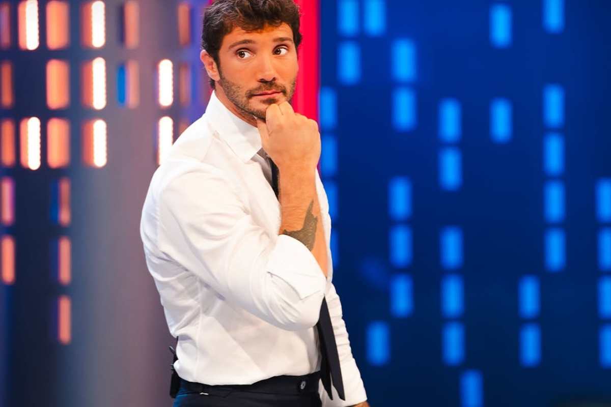 Stefano De Martino nel mirino degli hacker: rubati e diffusi i video privati