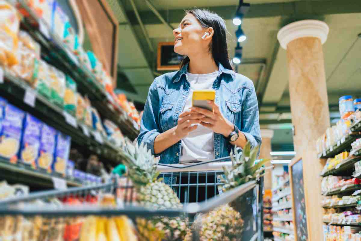 Donna supermercato