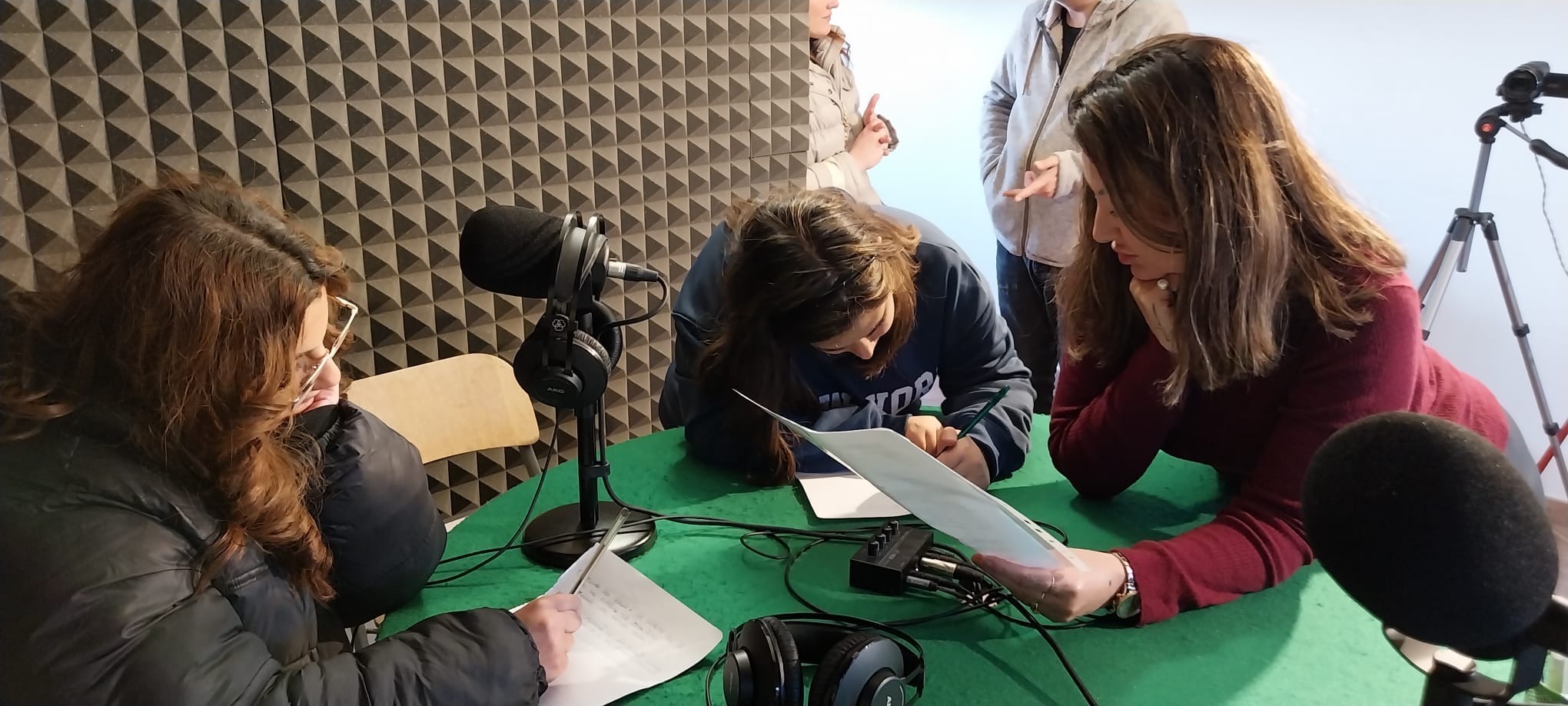 Quarto, giovani nel bene confiscato per realizzare i video podcast