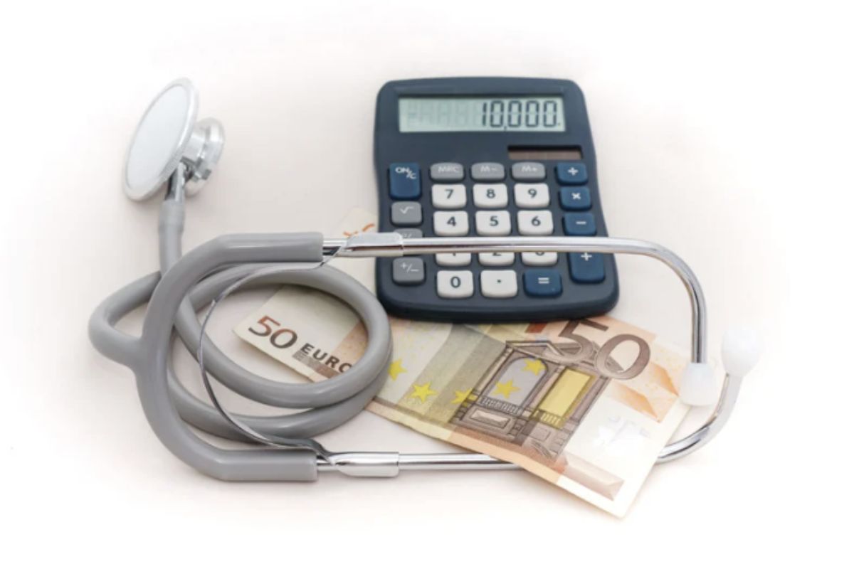 Le spese sanitarie possono rappresentare un onere significativo per il bilancio familiare e comprendono una vasta gamma di costi