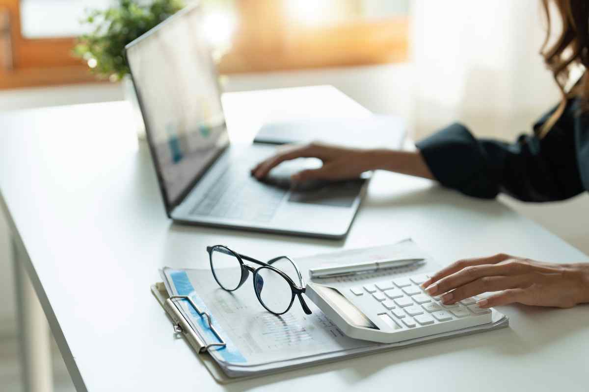 Il modo (legale) per abbassare subito il tuo ISEE e ricevere più agevolazioni, ecco come