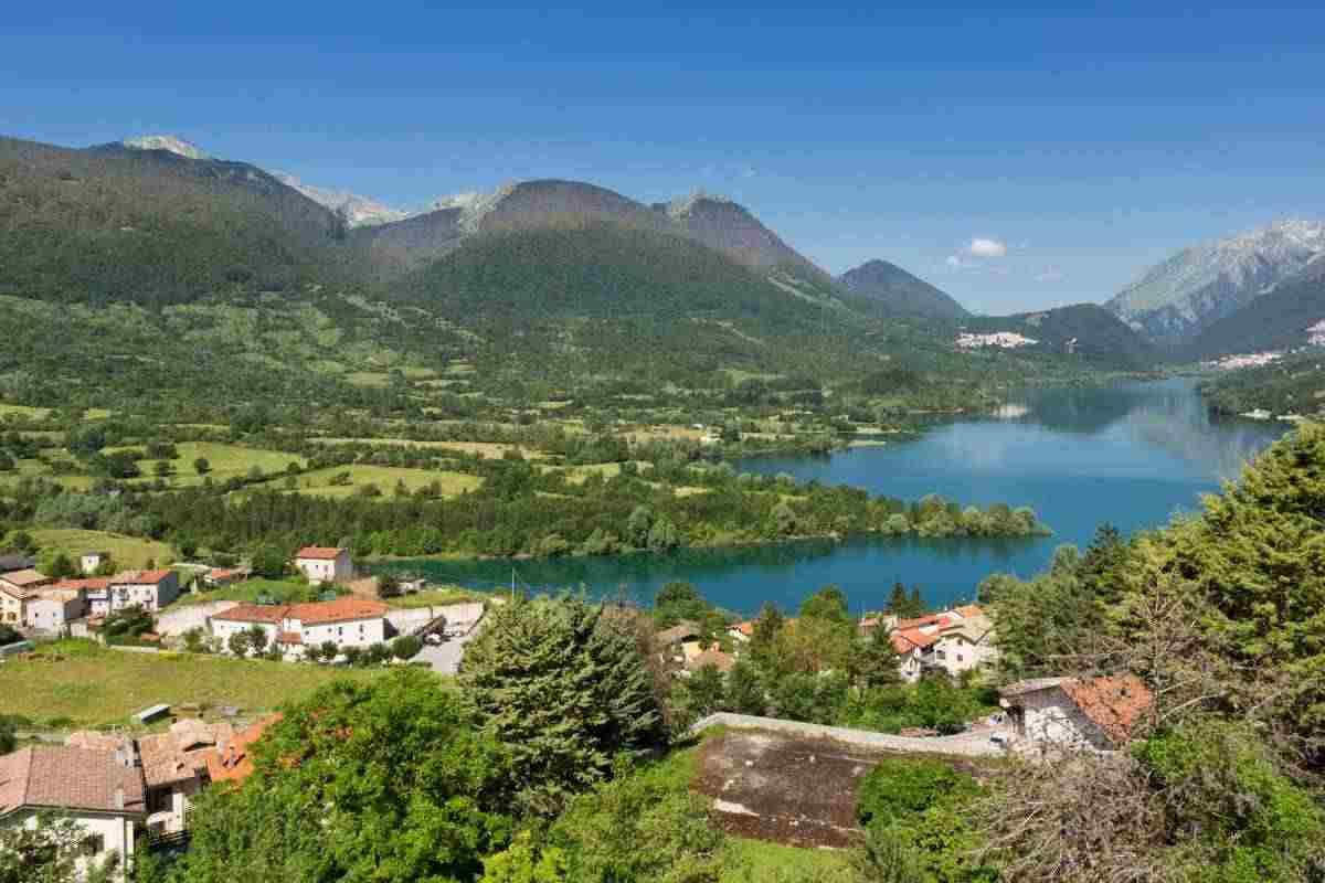 Calma, bellezza e relax: il minuscolo borgo abruzzese ecco dove si trova