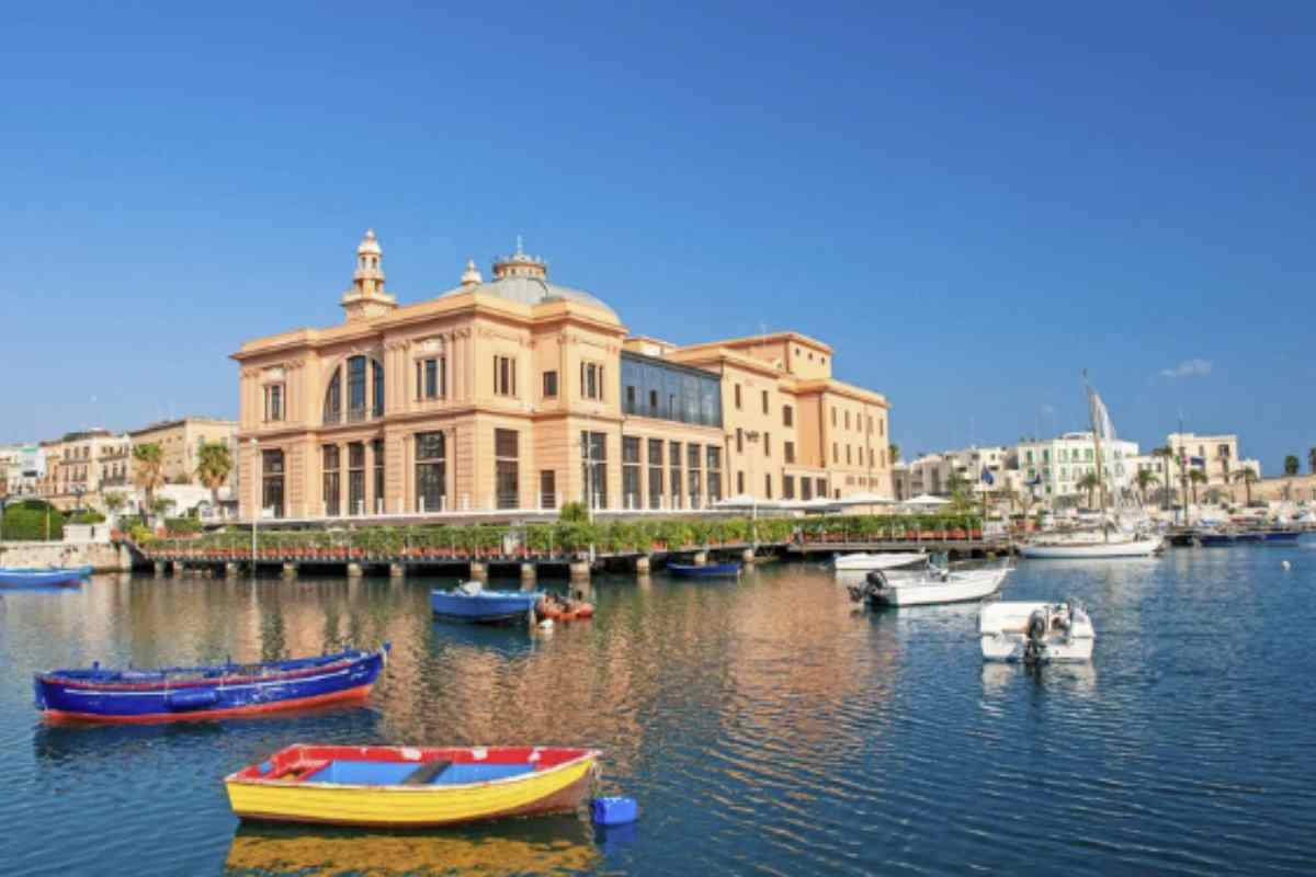 Tra i quartieri più prestigiosi e ricercati spicca sicuramente Murat, considerato il cuore moderno e dinamico della città