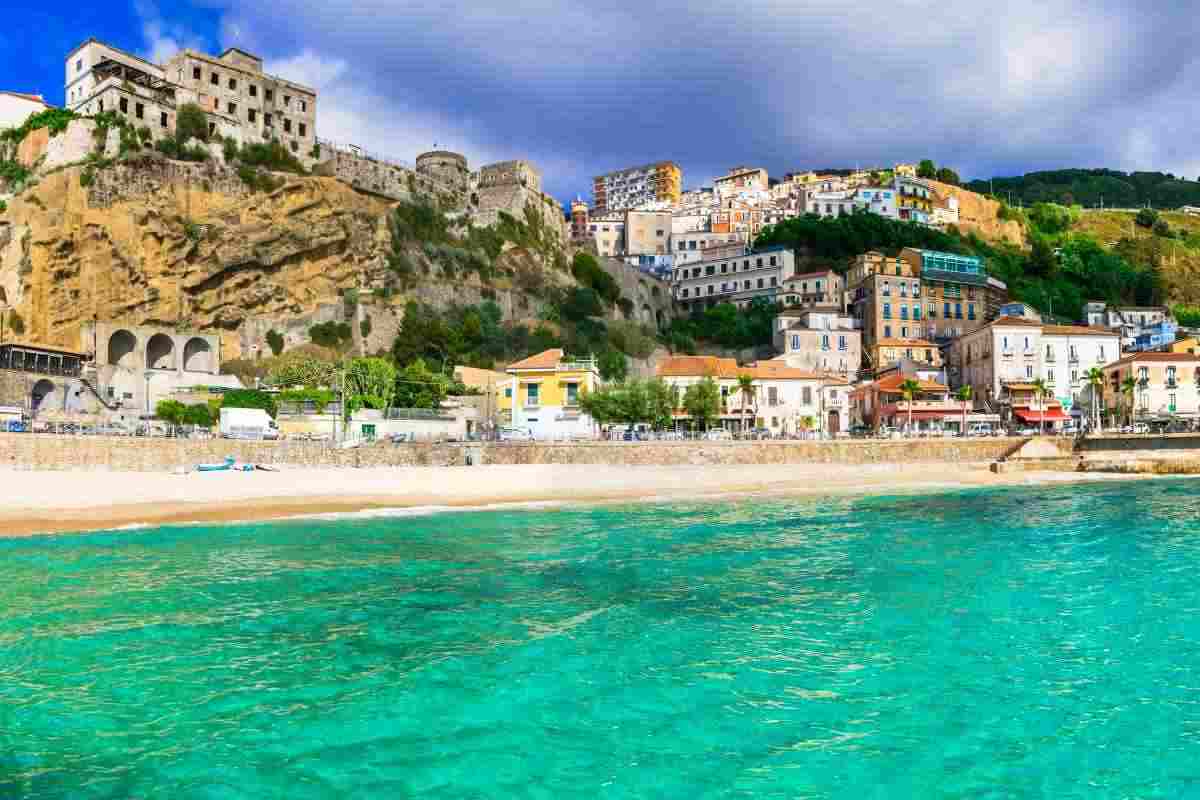 Borgo calabrese tra due mari: ecco di che si tratta