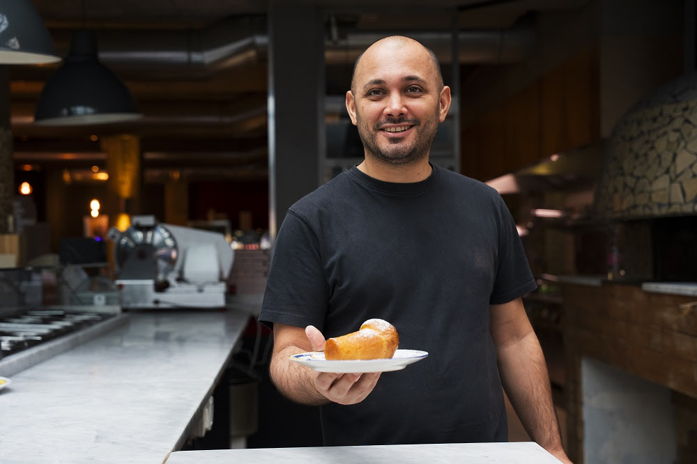 Ciro Di Maio celebra San Gennaro con il suo famoso babà: un inno a Napoli, alla tradizione e alle radici 
