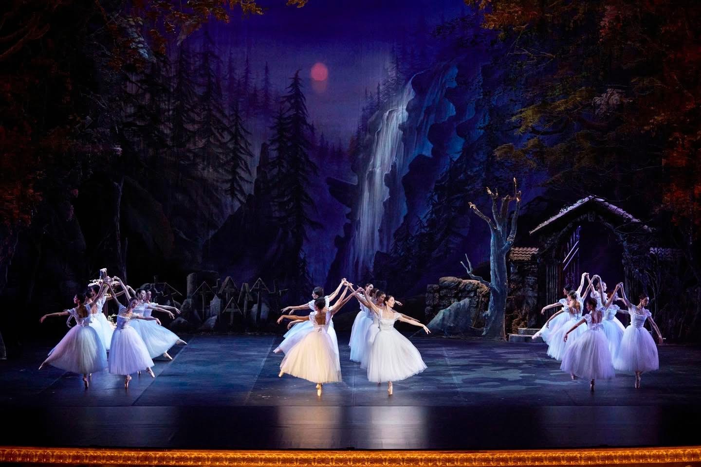 Vivo successo per il balletto Giselle al Teatro di San Carlo di Napoli