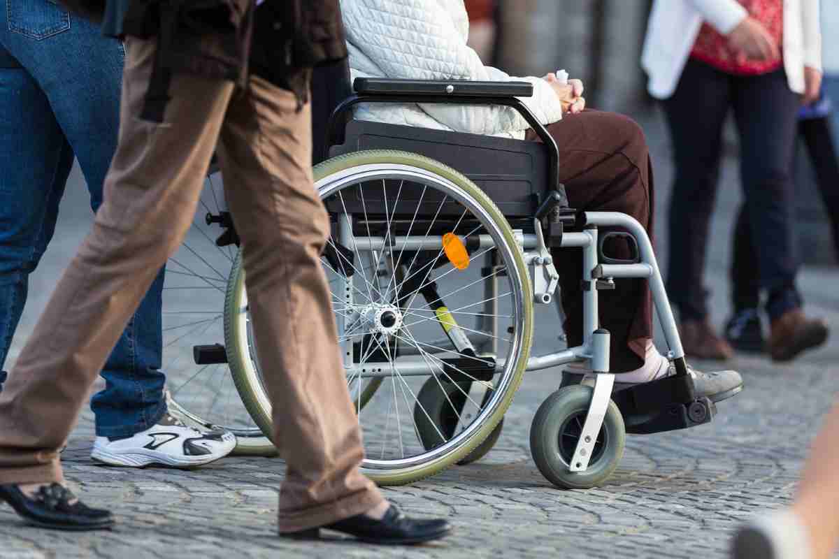 Nuovo sostanzioso bonus, basta inviare l'ISEE e ti arriva sul conto