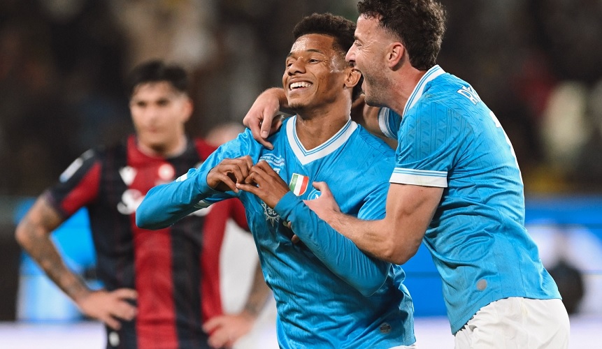 Napoli, la Supercoppa è tua: Bologna battuto 2-0, Neres eroe a Riyadh